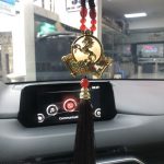 Khánh đá họa tiết ngựa treo ô tô