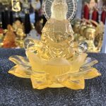 Nước hoa để taplo Phật bà tọa hoa sen