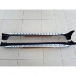 Bậc lên xuống xe MG